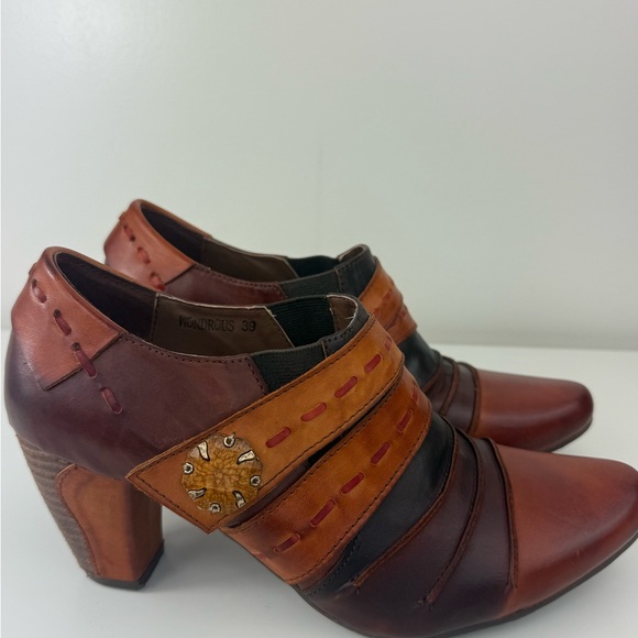 Spring Step Multicolor Heeled Boots - Picture 2 of 8